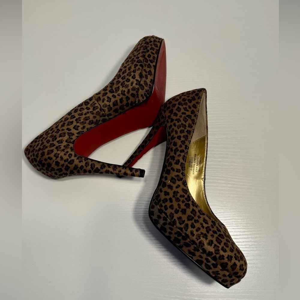 Y2K 90s‎ Collin Stuart women’s 7 Cheetah Platform Heels Red Sole mob wife